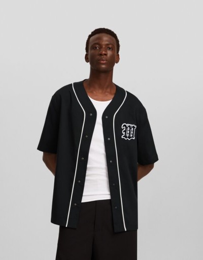 Bershka Kısa Kollu Işlemeli Beyzbol Tarzı Gömlek Erkek L Siyah