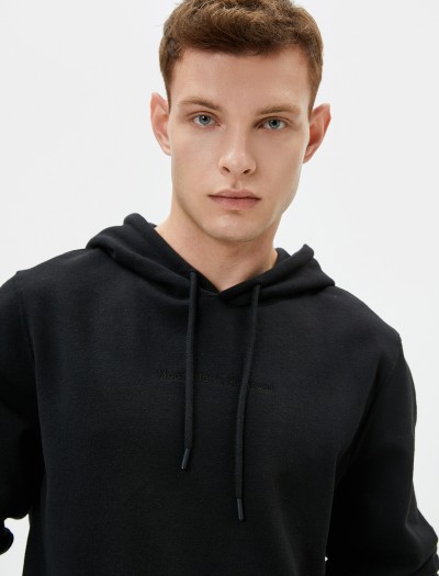 Koton Erkek Slogan İşlemeli Hoodie Kanguru Cep Detaylı