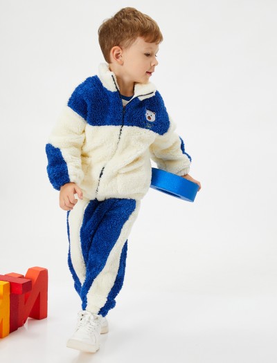Koton Erkek Bebek Peluş Sweatshirt Dik Yaka Cepli Fermuar Kapamalı Aplike Detaylı Renk Bloklu